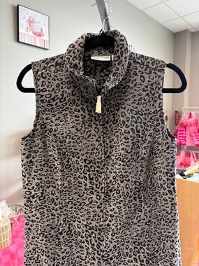 Susan Graver Black and Gray Leopard-Print Sleeveless Zip Vest